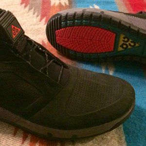 Nike ACG Ruckel Ridge Outdoor Hiking Boots